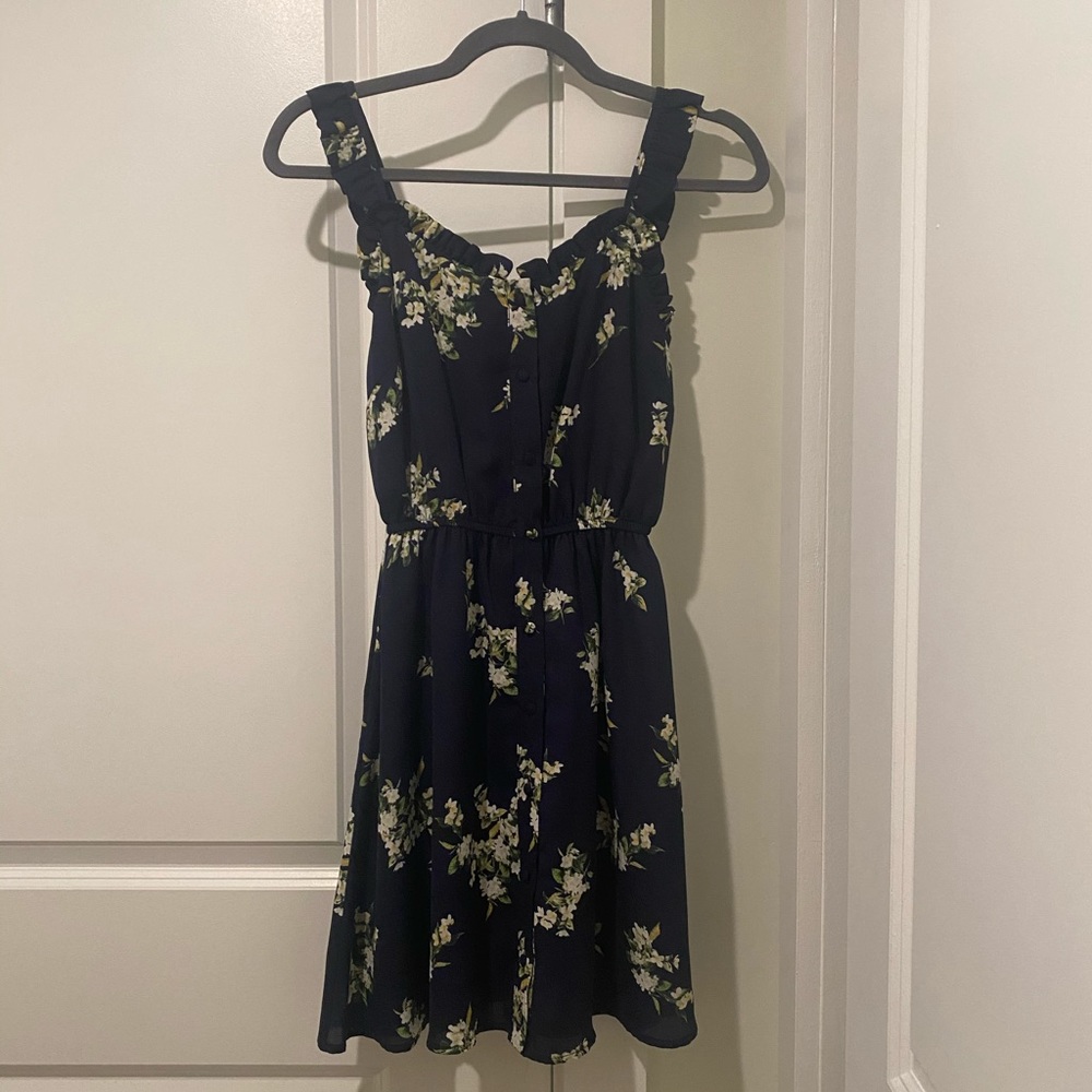 Cupcakes and Cashmere XS Floral Sundress No Flaws